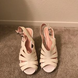 Gianni Bini White Wedge Heels
